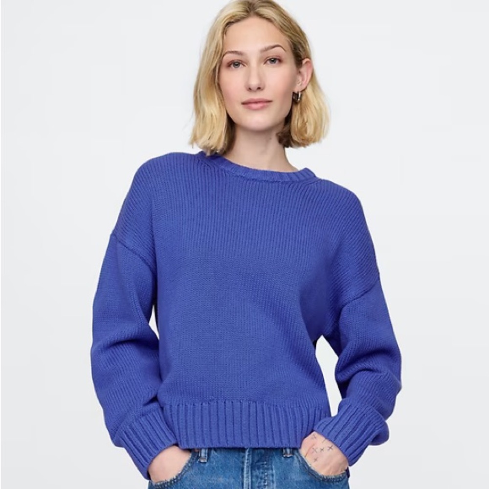 GAP Women's 100% Cotton Relaxed Crew Neck Sweater in Dazzling Blue